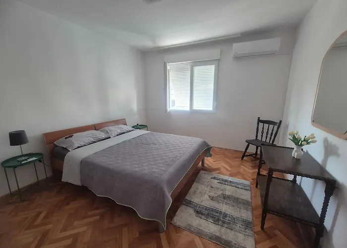 Apartment Tomaky